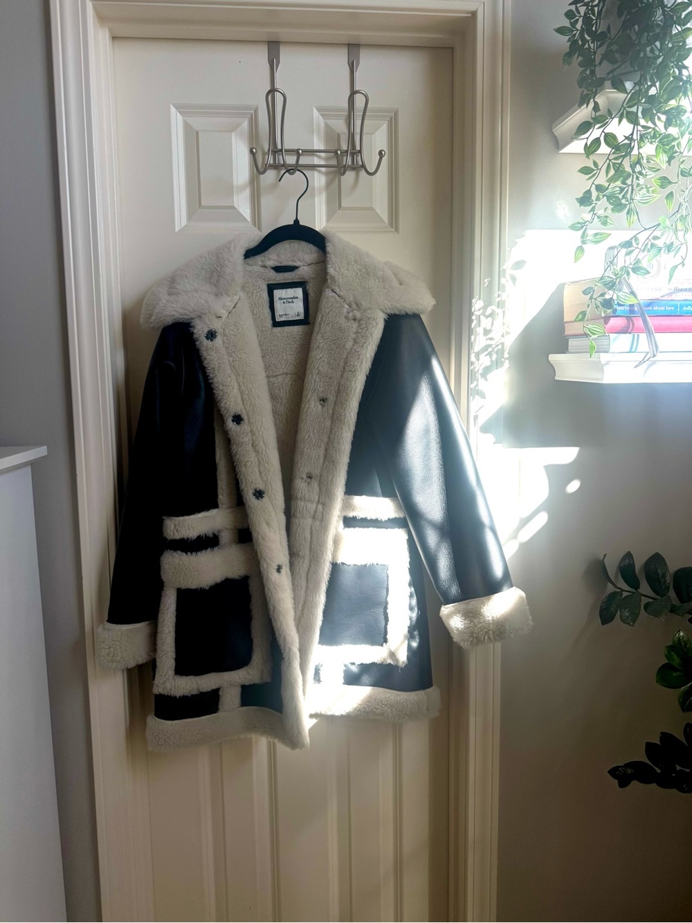 Abercrombie Sherpa Lined Vegan Leather Long Coat Black Cream S